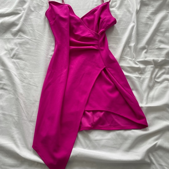 Beautiful pink dress - Picture 2 of 2